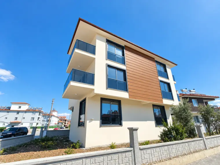 Ortaca Karaburun Mahallesi’nde Satılık  2+1 DAİRE