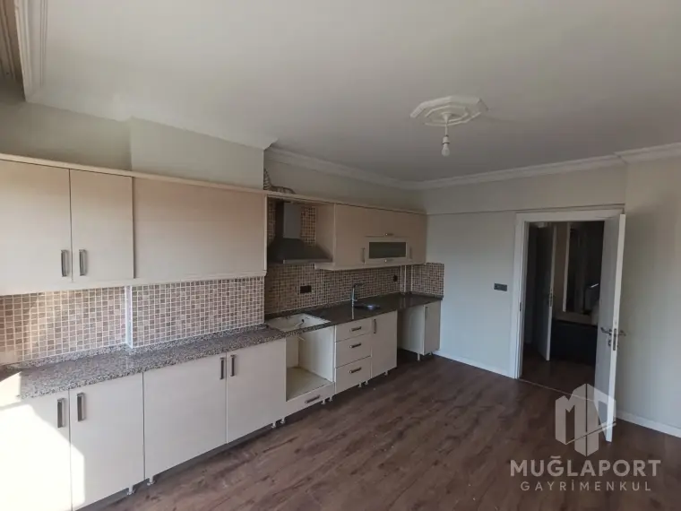 ORTACA ATATÜRK MAHALLESİ’NDE SATILIK 3+1 DAİRE